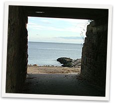 Hole-in-the-Wall Beach