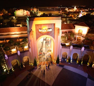 Universal Orlando Resort (26 miles)