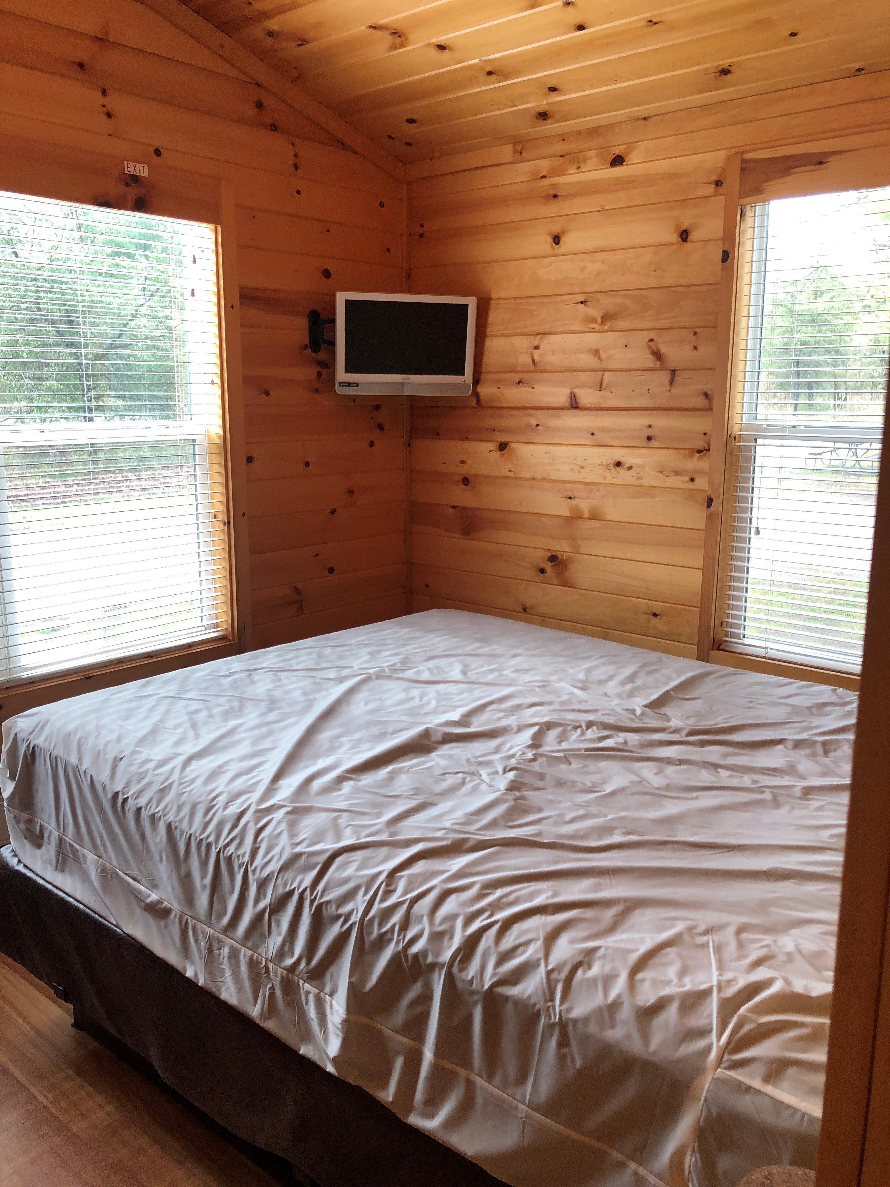 Queen Room Cabin 117