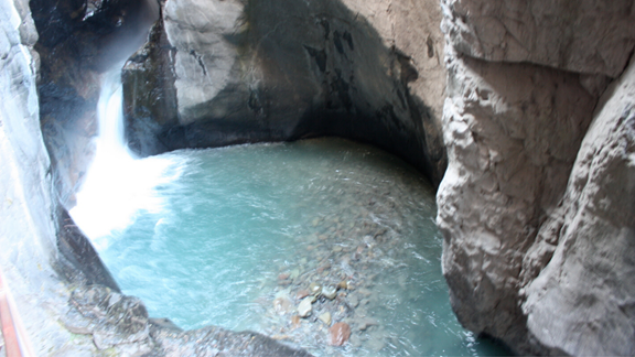 Box Canyon Falls