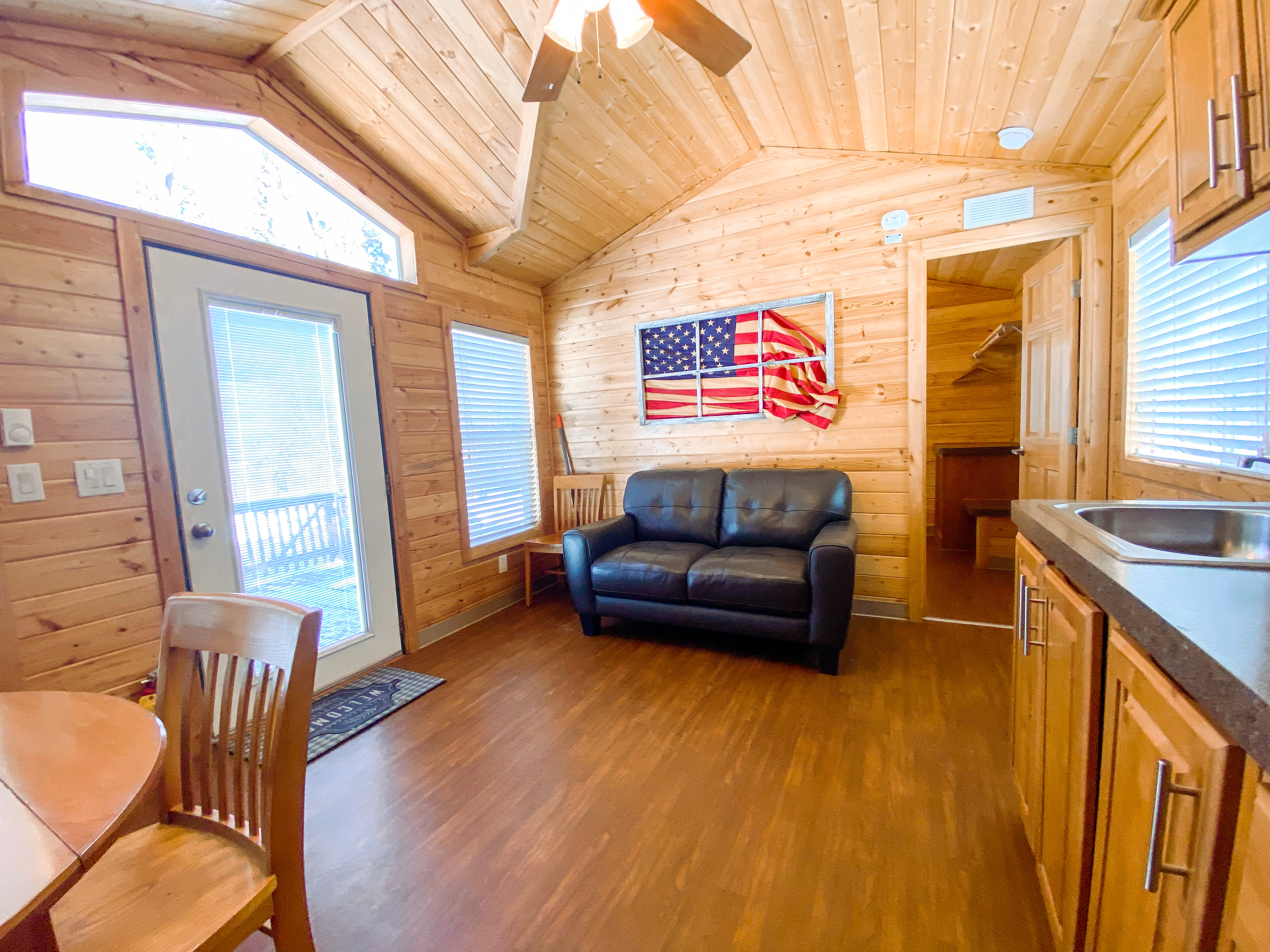 Large Deluxe Cabin 1