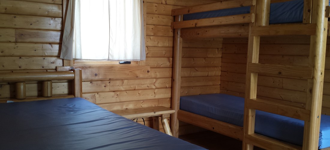 1 room Cabin w/o bathroom