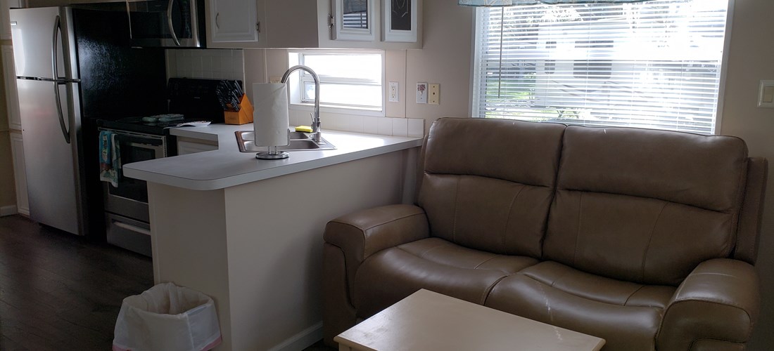 Park model deluxe, 2 bdrm living area