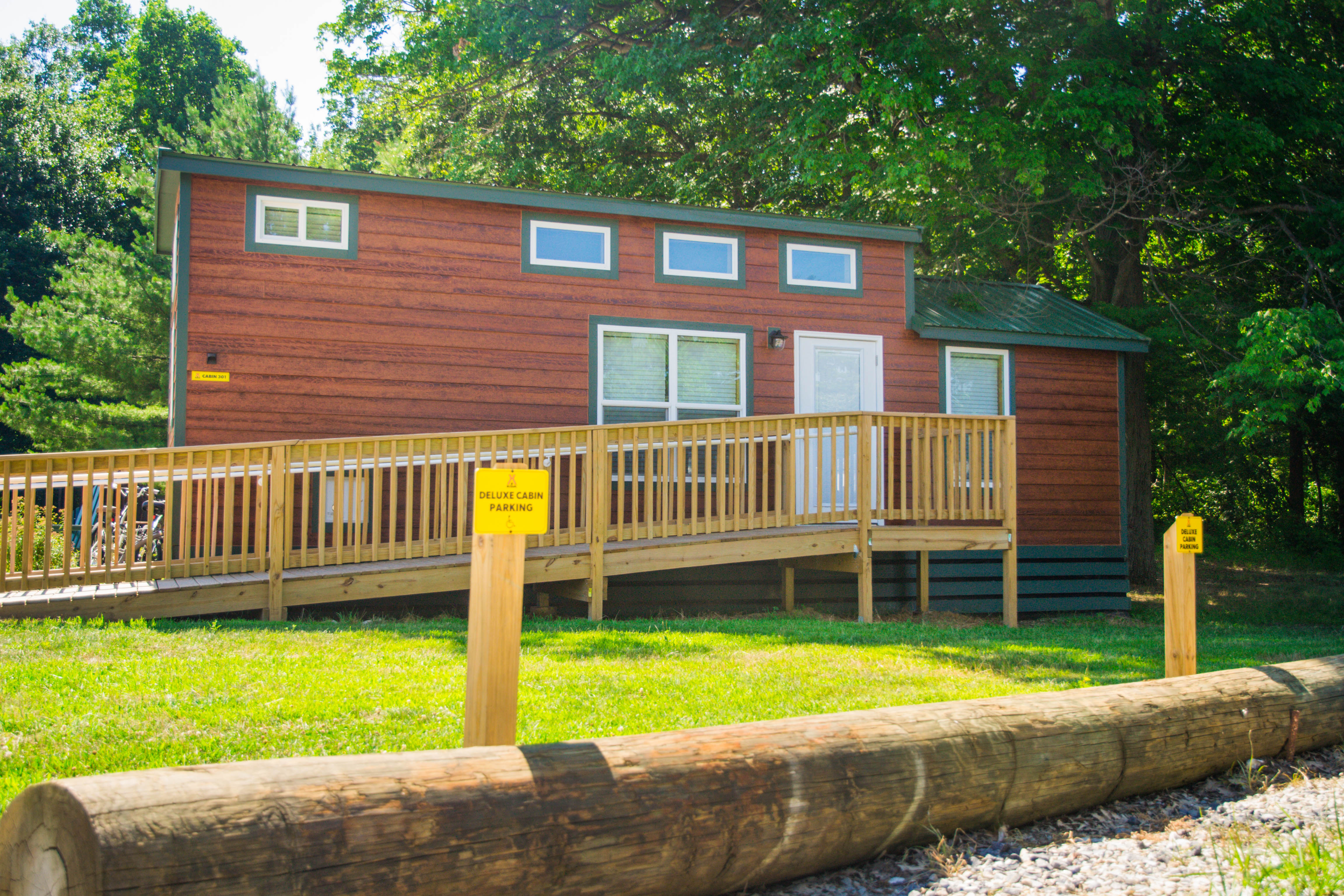 Handicap Friendly Deluxe Cabin with Loft
