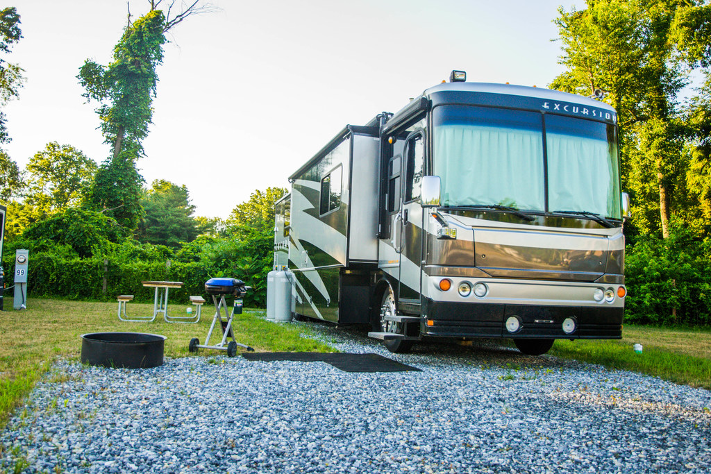 Back-in, gravel pad