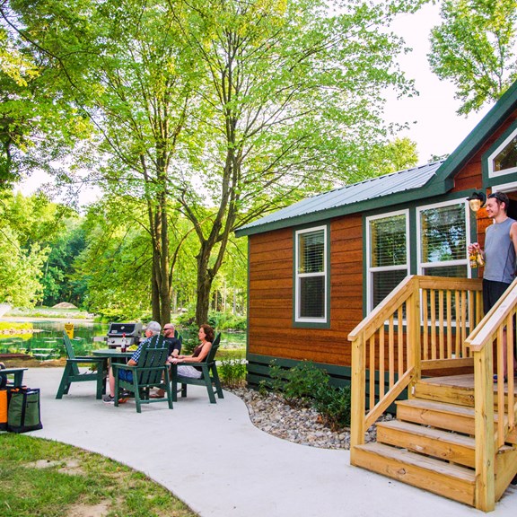 Plan a trip to Frenchtown, New Jersey
