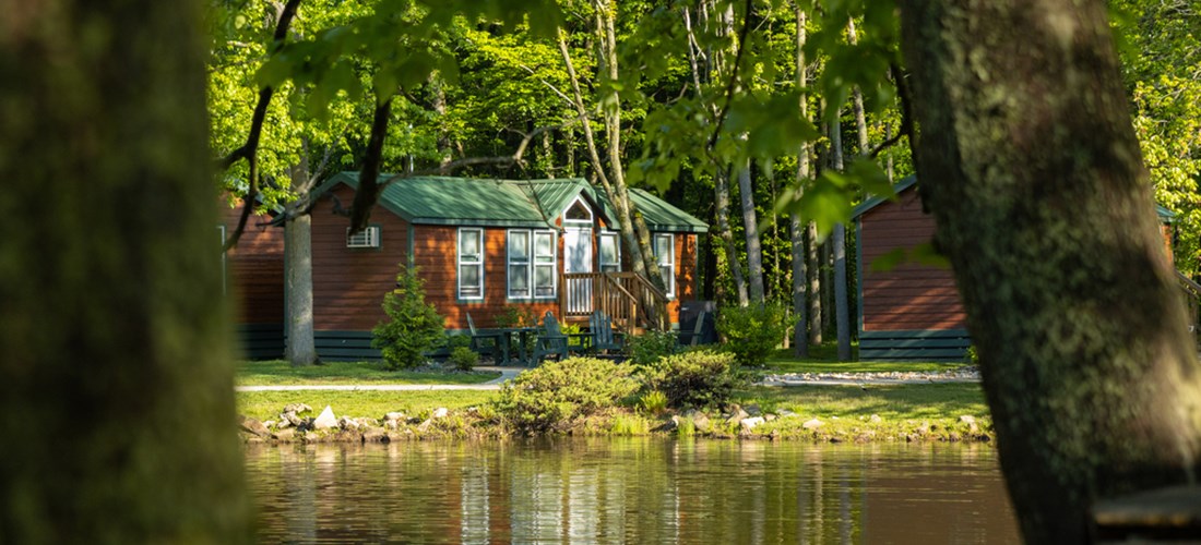Deluxe Cabin on the pond