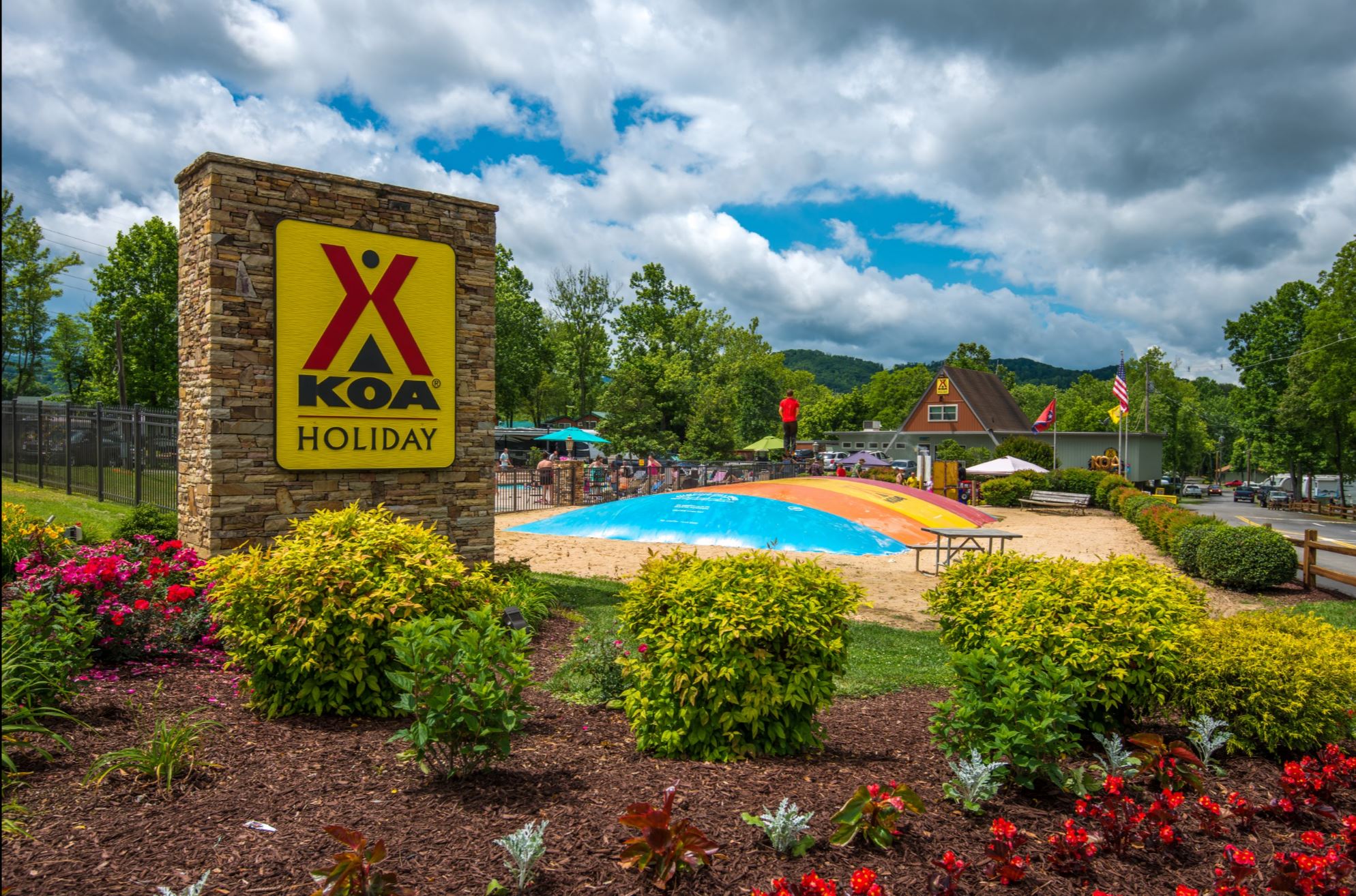 mardi gras weekend pigeon forge gatlinburg koa holiday 12 april