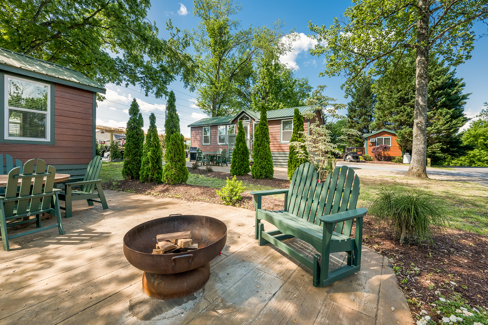 DC11_Deluxe Cabin, 2RM Near Rec (Full Bath with Tub & Shower) - Sleeps 8