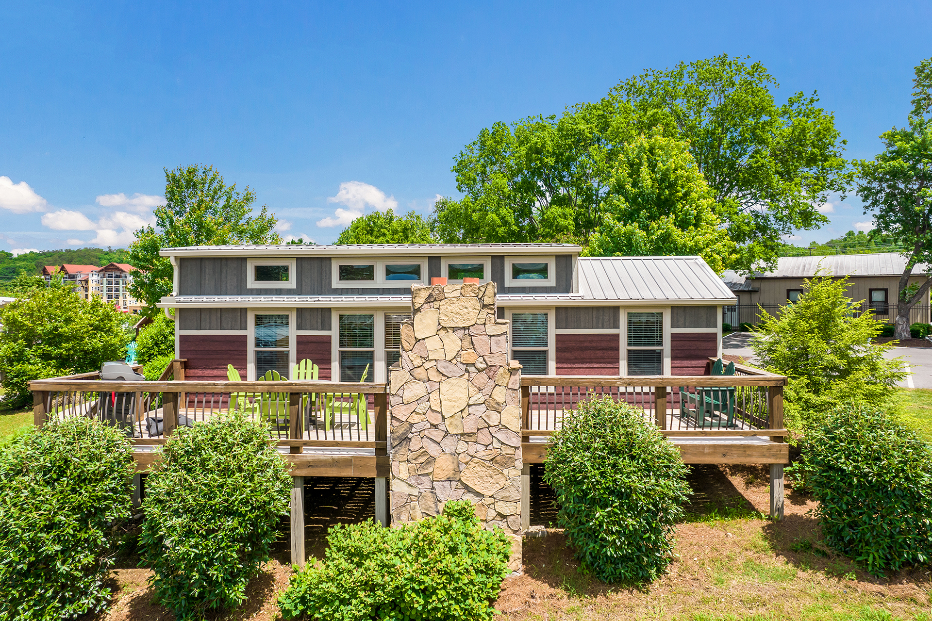 DC312_Deluxe Cabin, 2RM with KOA Patio® (Full Bath & Half Bath) – Sleeps 6