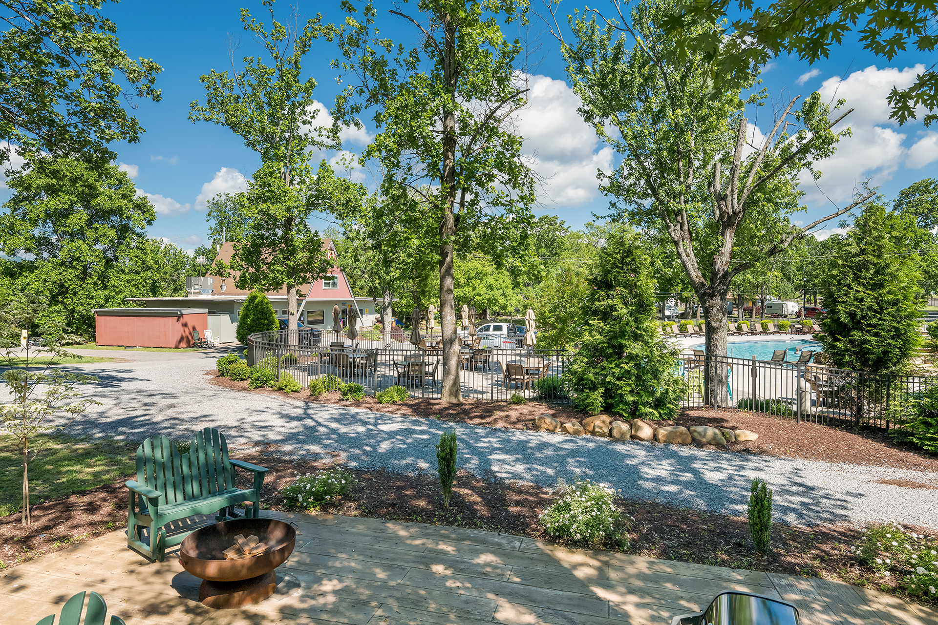 DC11_Deluxe Cabin, 2RM Near Rec (Full Bath with Tub & Shower) - Sleeps 8
