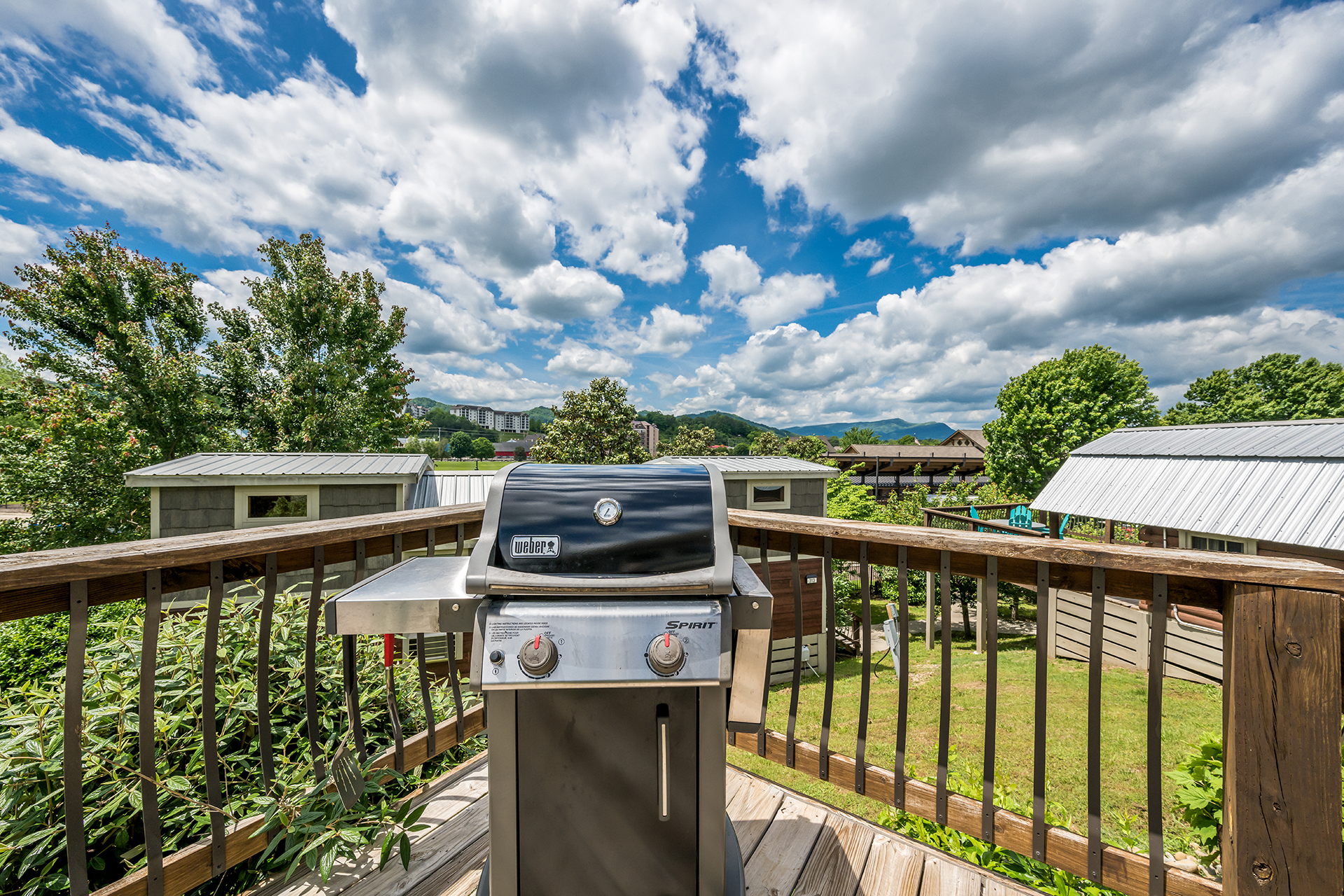DC312_Deluxe Cabin, 2RM with KOA Patio® (Full Bath & Half Bath) – Sleeps 6