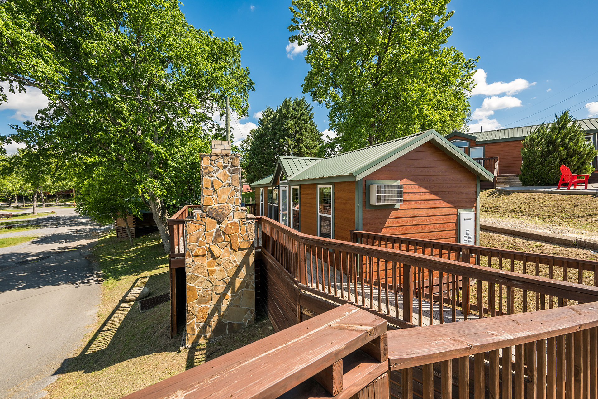 DC7_Deluxe Cabin, 2RM with Patio Near Rec (Full Bath & Half Bath) – Sleeps 6