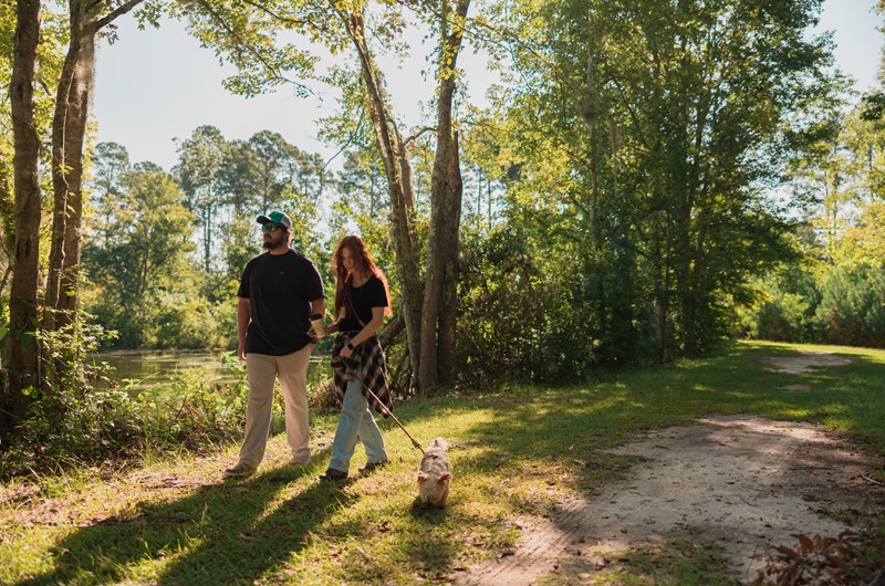 Beautiful 12 Acre Lake for quiet walks adjacent to KOA Photo