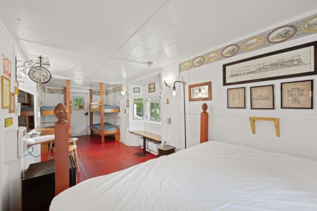 Accommodation Special