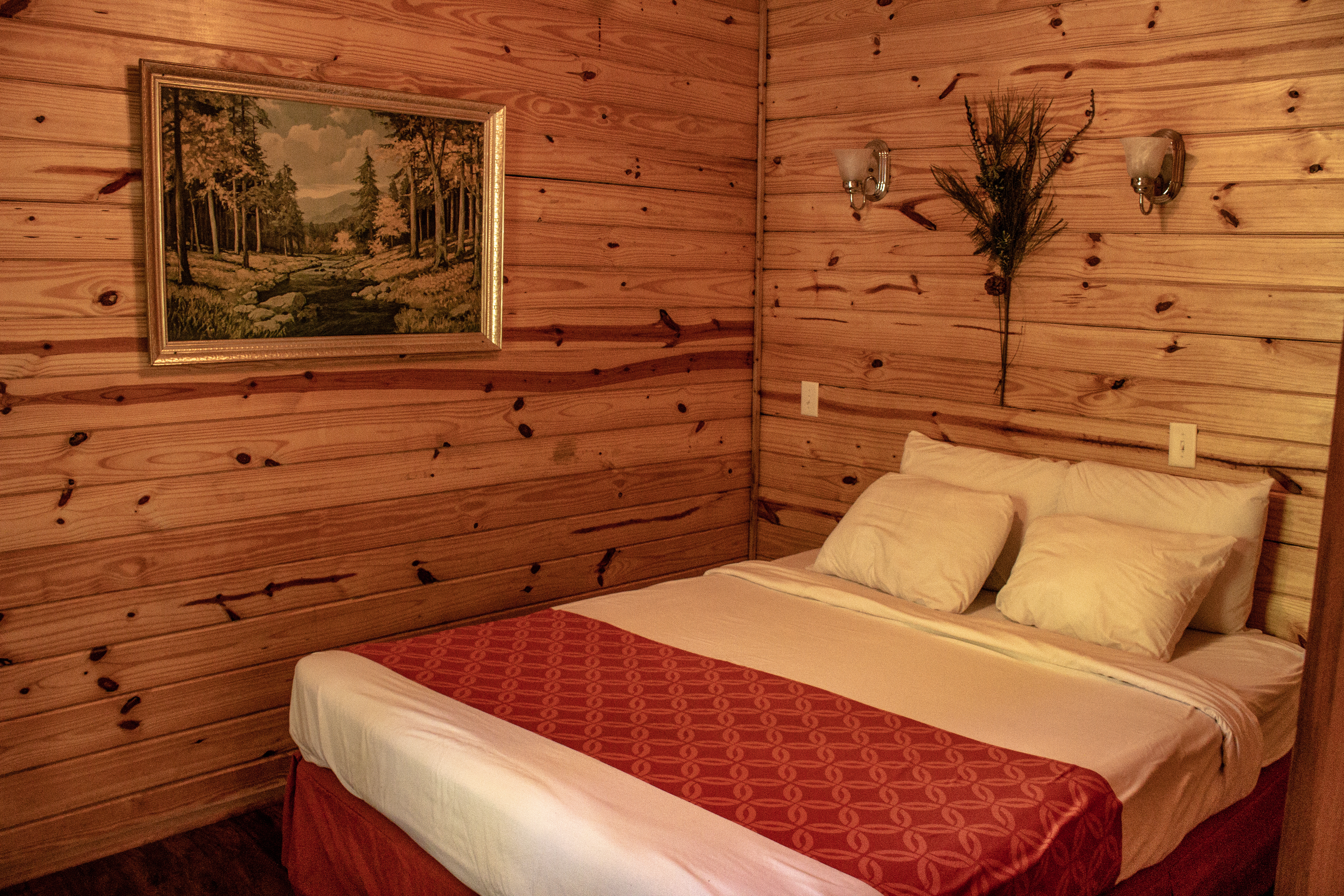 Queen room in deluxe cabin