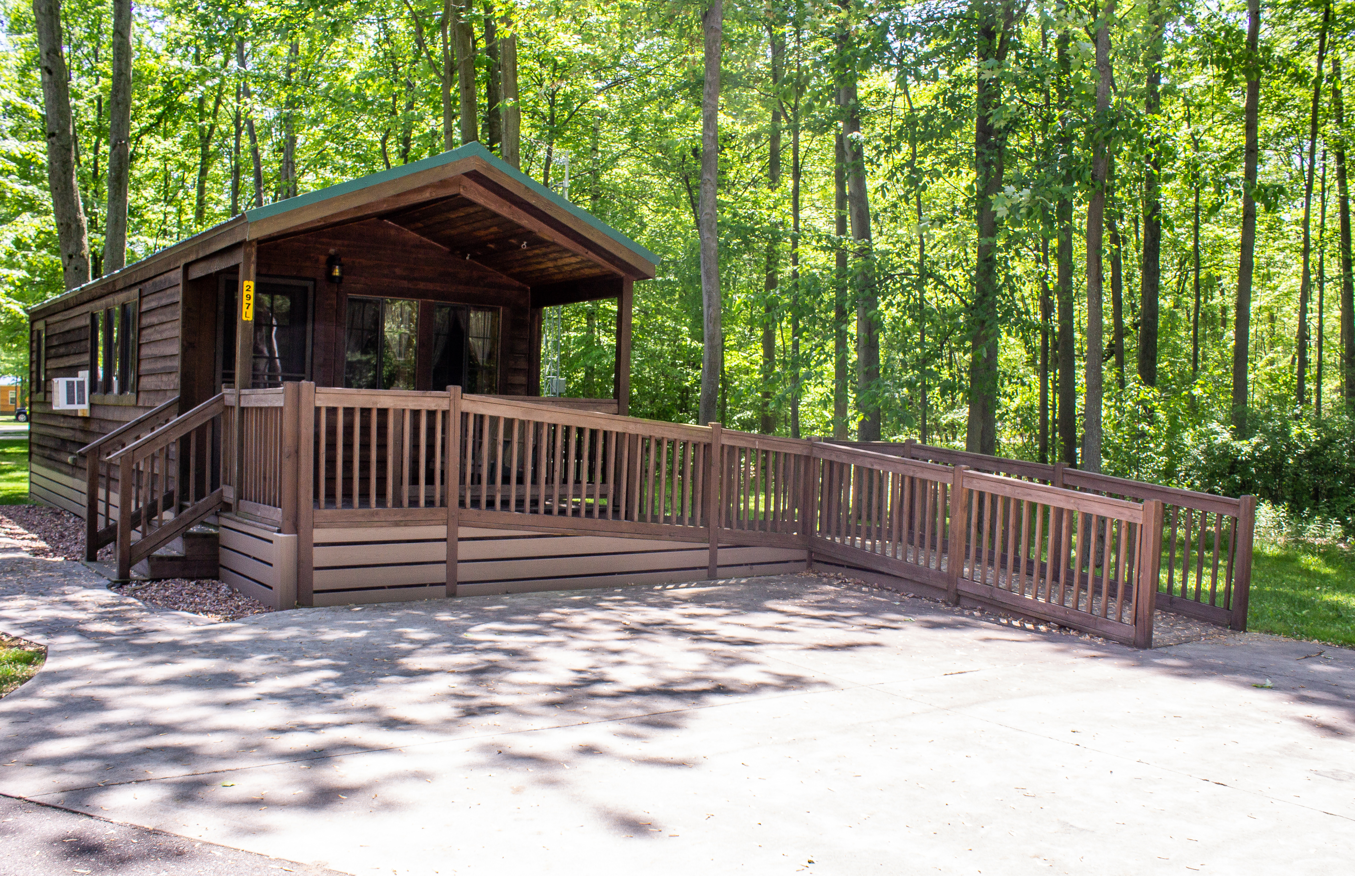 Deluxe Cabin (Full Bath with Shower) Pictures Port Huron KOA Resort