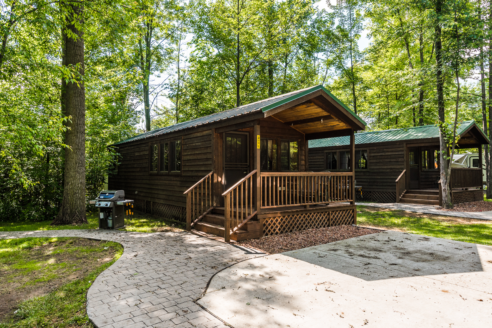 Deluxe Cabin (Full Bath with Shower) Pictures Port Huron KOA Resort