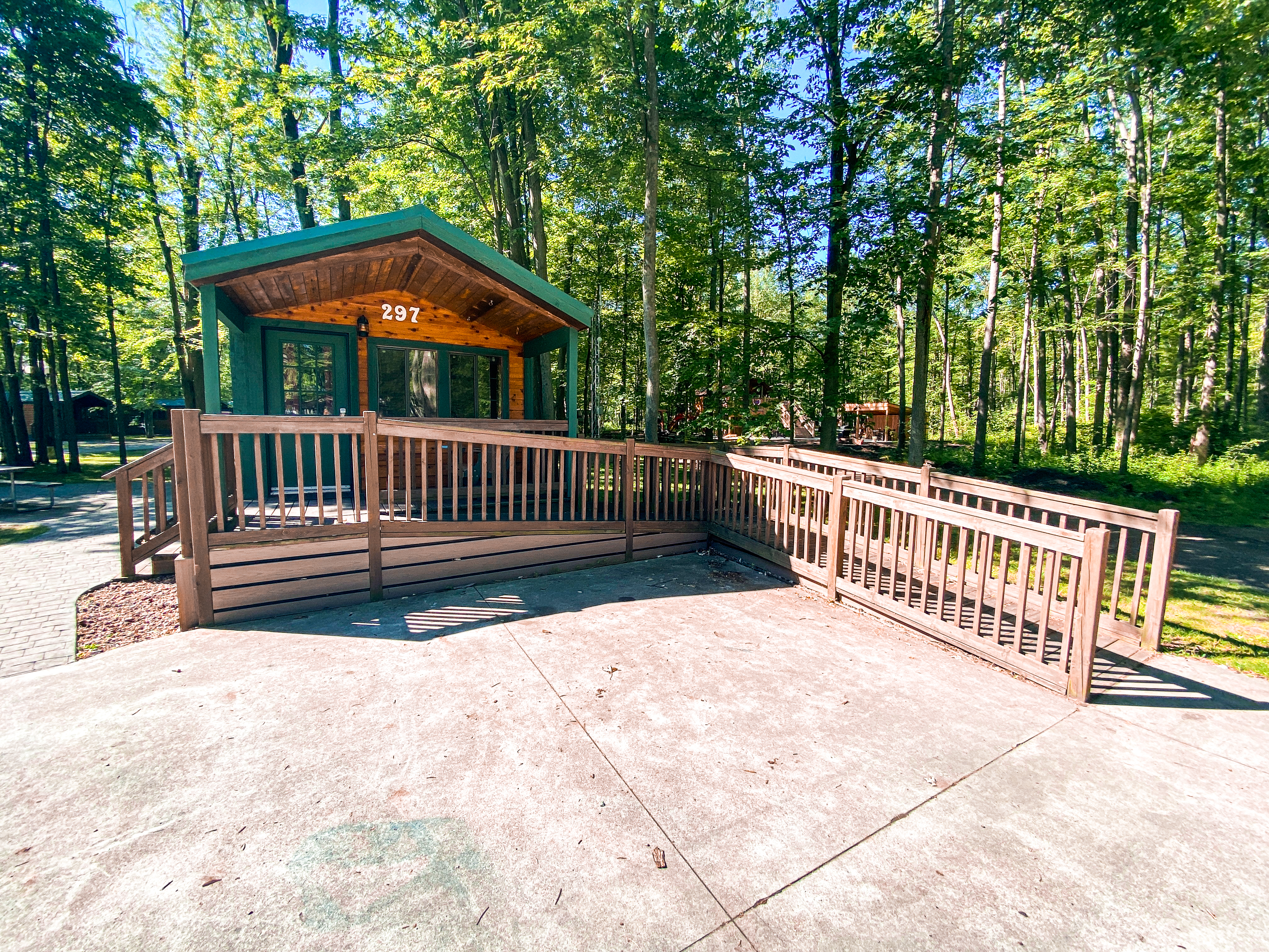Deluxe Cabin (Full Bath with Shower) Pictures Port Huron KOA Resort