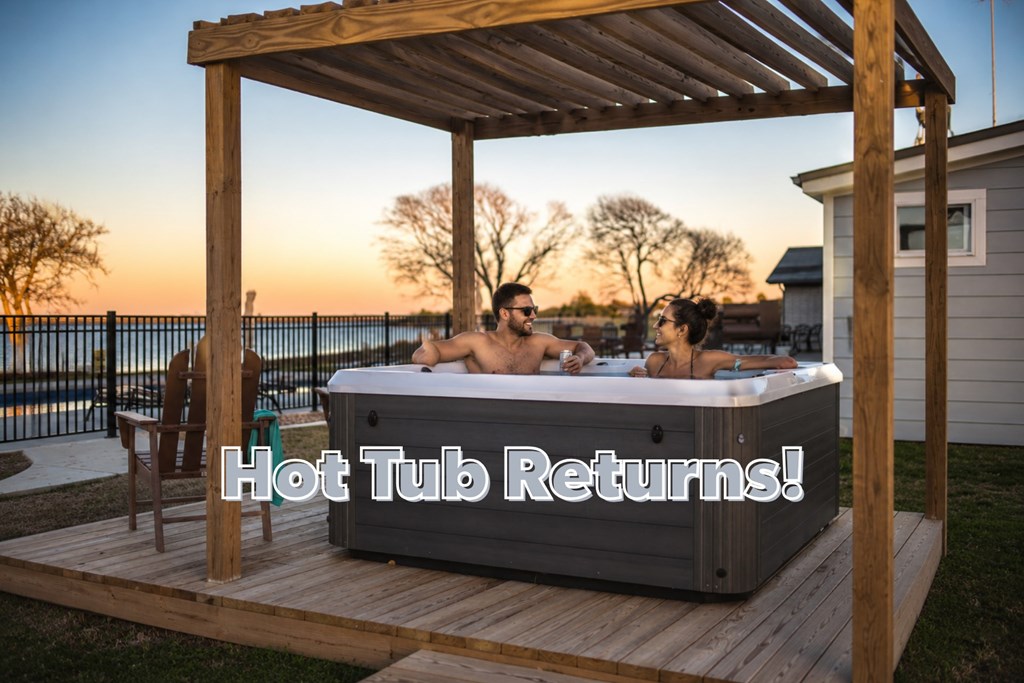 The Seasonal Hot Tub is Back at the Port Lavaca KOA
