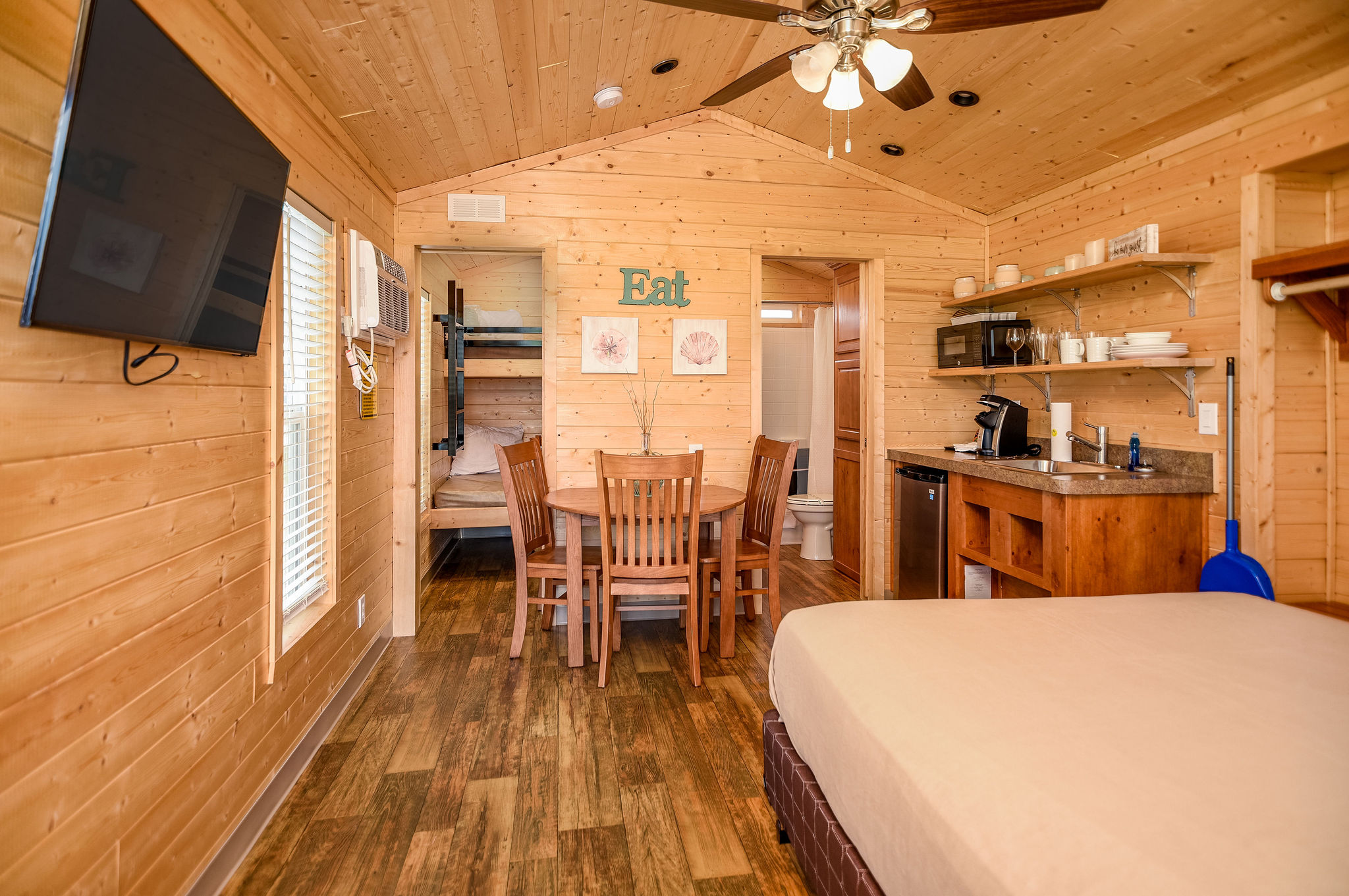 Luxury Cabin Rentals Port Lavaca/Matagorda Bay KOA Holiday