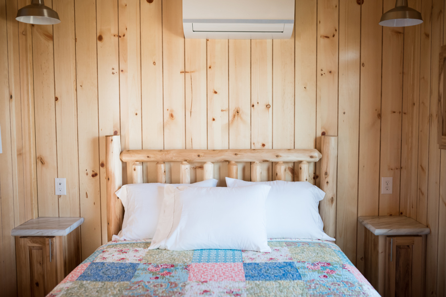 QUEEN BED