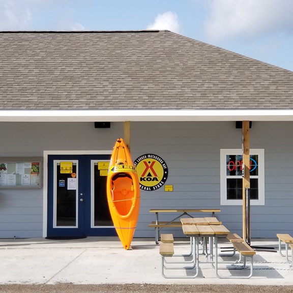 Plan a trip to Kenedy, Texas