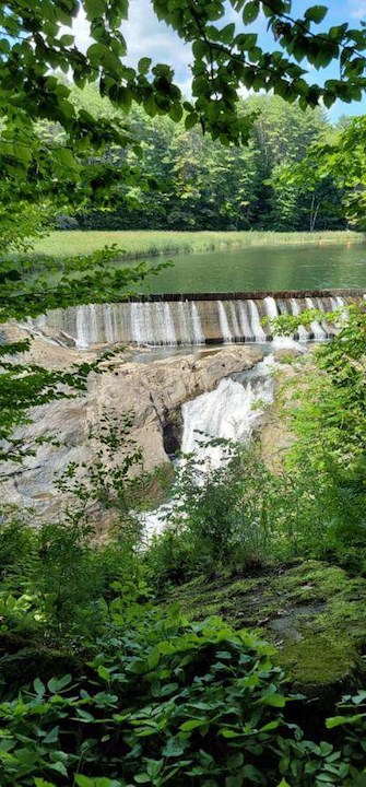 Hiking the Quechee Gorge Trail