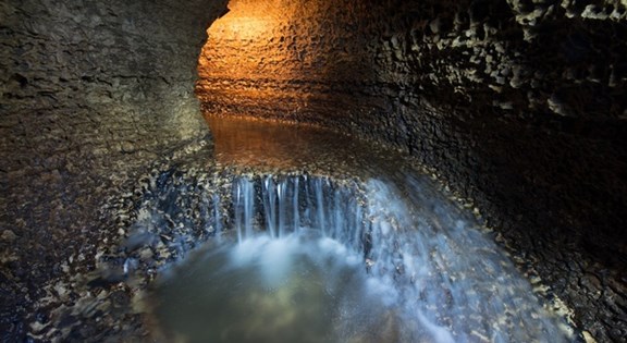 Niagara Cave