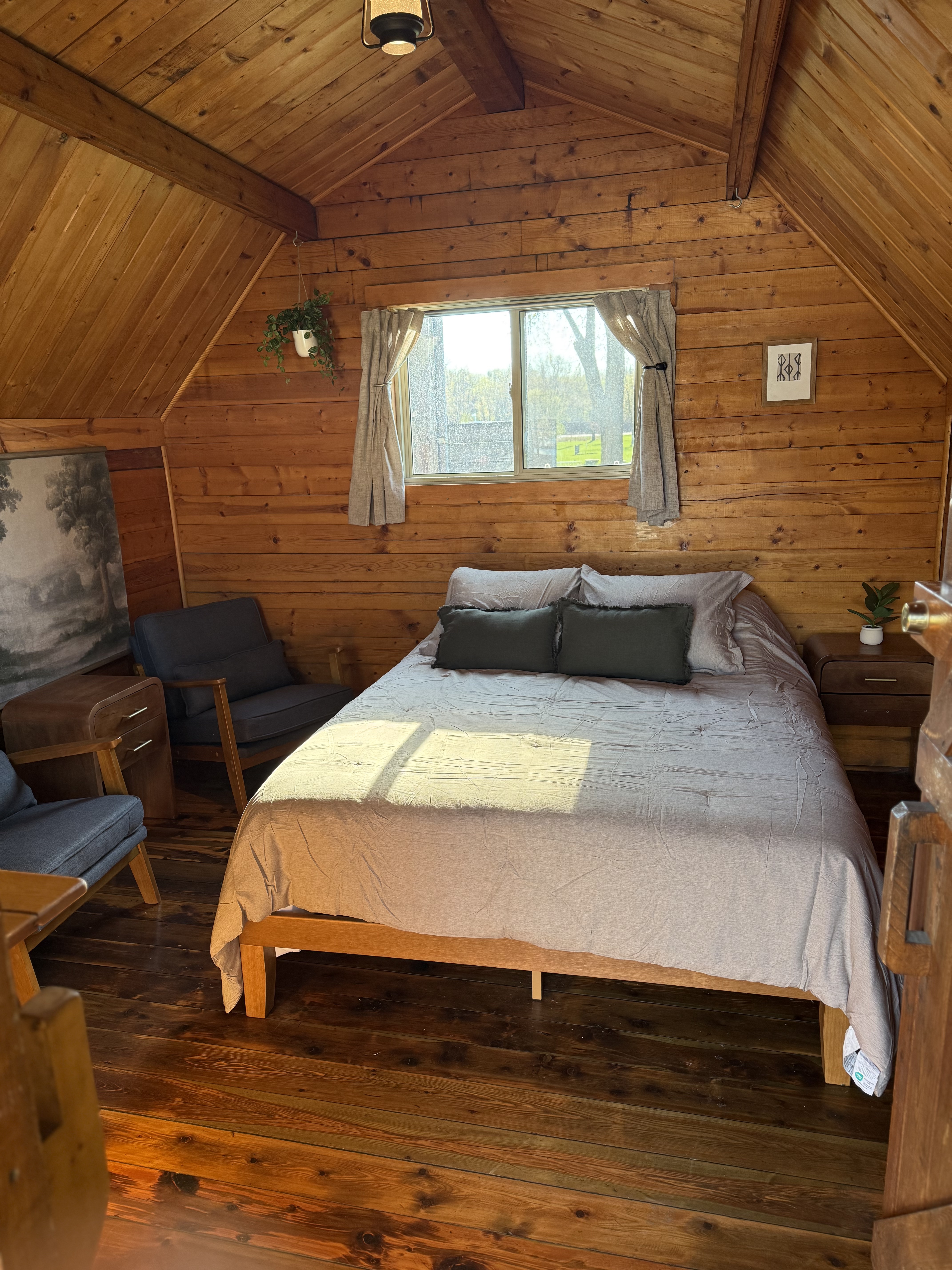 K1 Couples Cabin