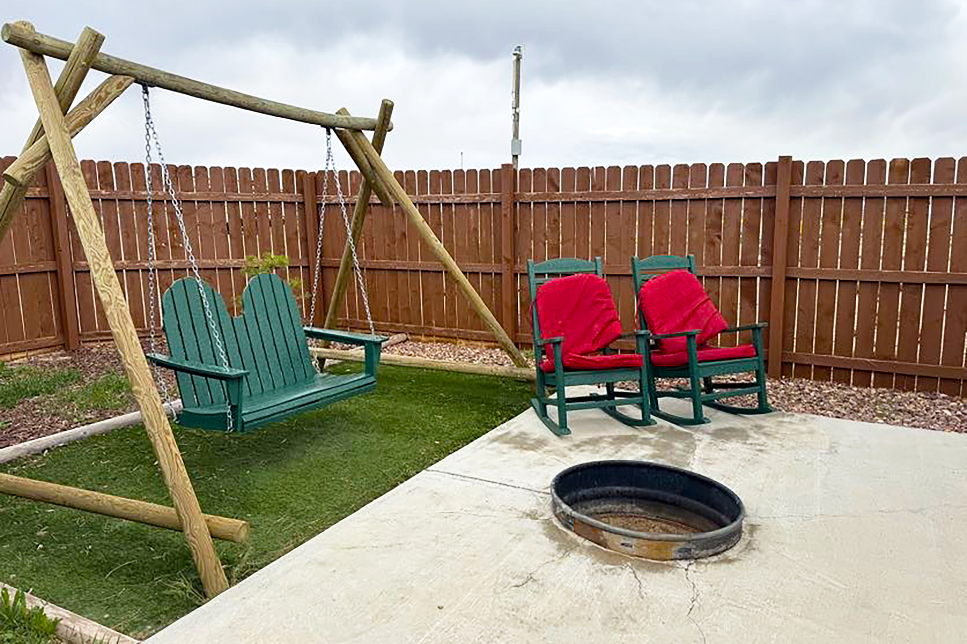 Pull-Thru 50/30 AMPS FHU with Pergola