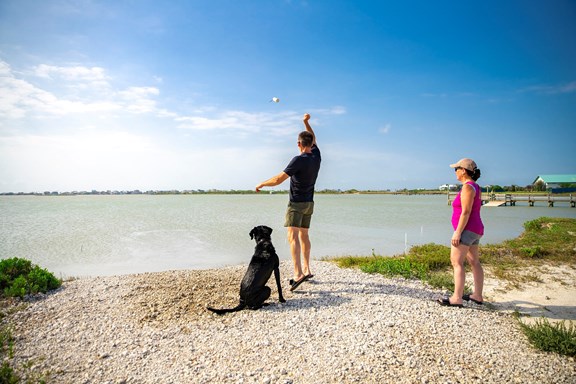 Plan a trip to Bishop, Texas
