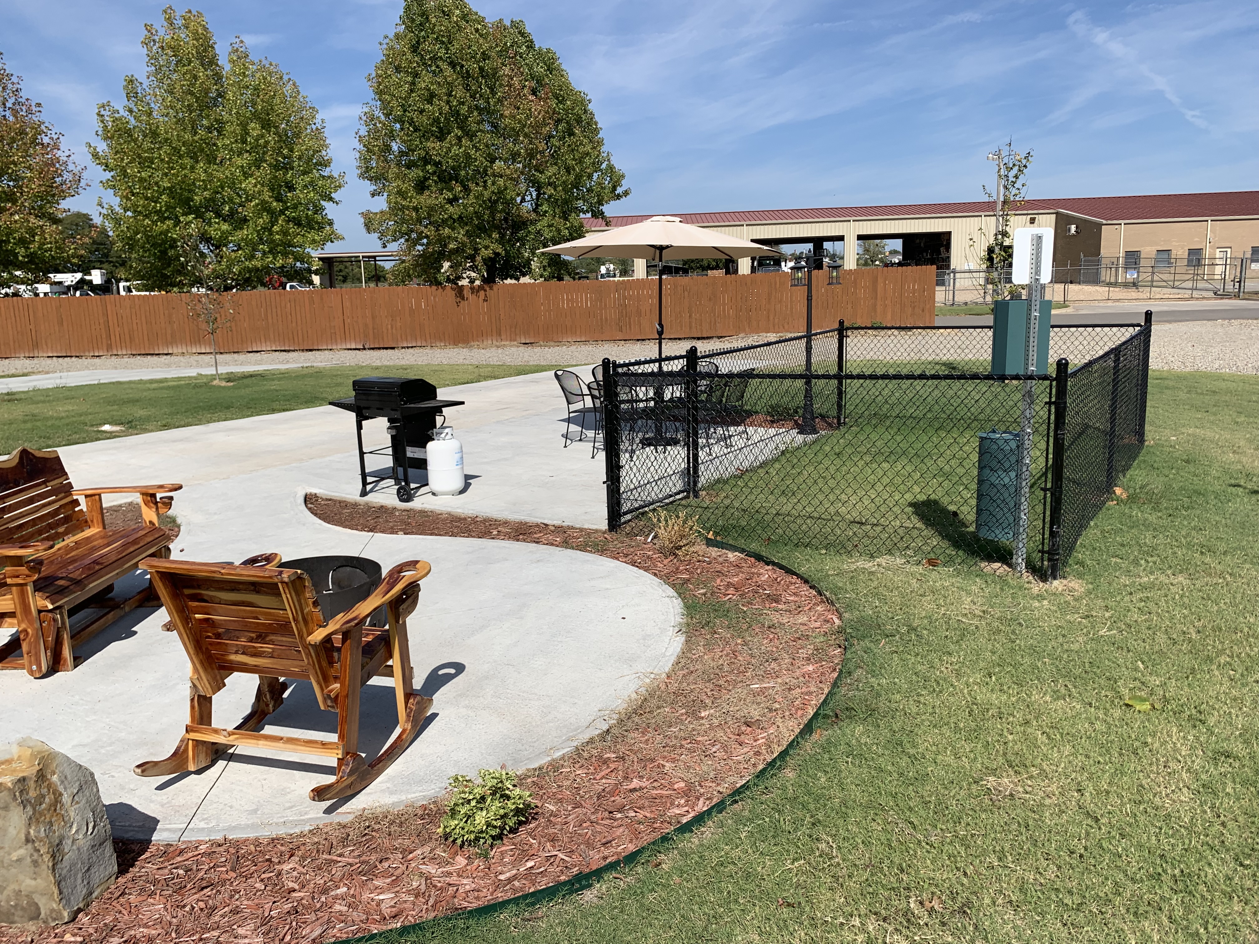 Concrete Pad/Patio w/ Paw Pen