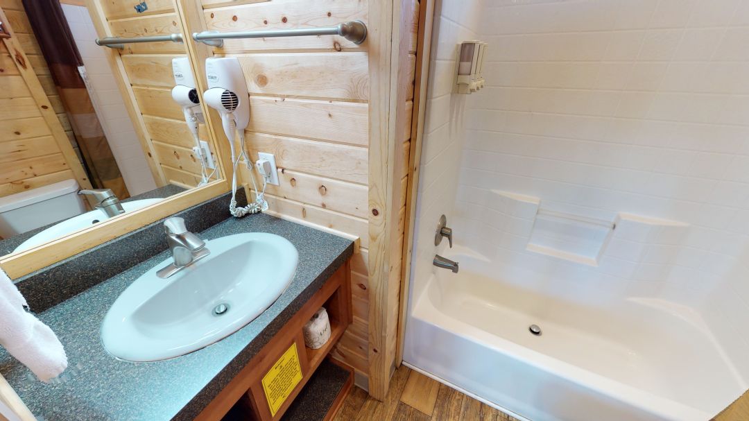 Deluxe Cabin DC2