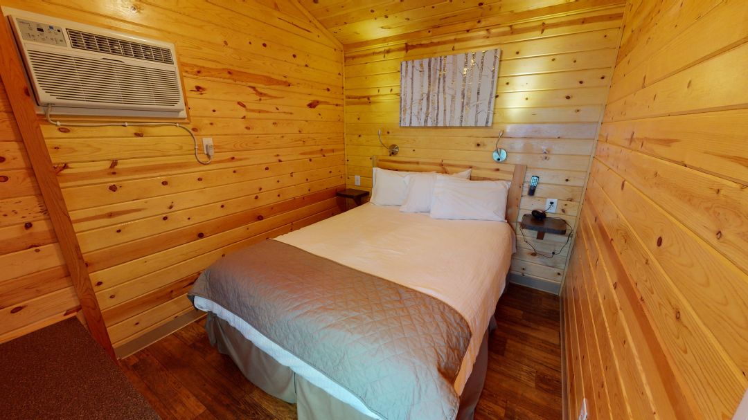Deluxe Cabin DC4