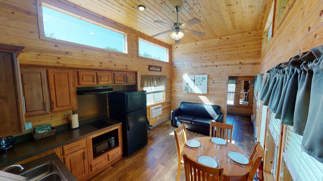 Deluxe Cabin DC1