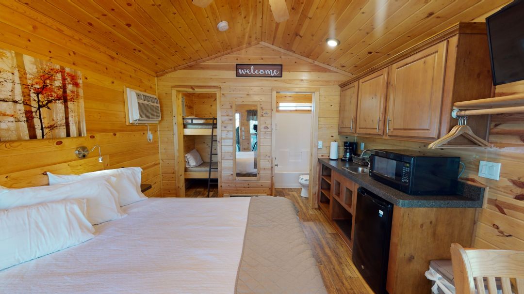 Deluxe Cabin 2