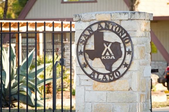 Plan a trip to Hudson Bend, Texas