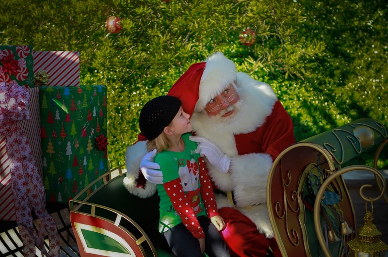 Breakfast With Santa Weekend I Photo