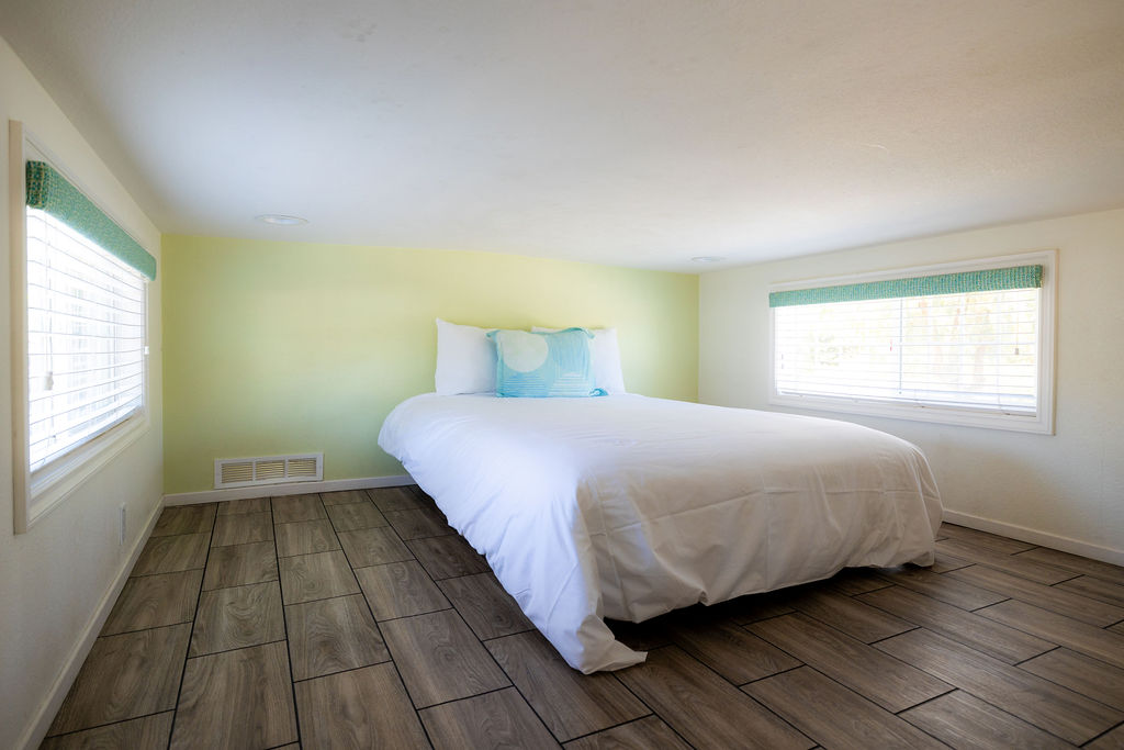 Upstairs Loft in Poolside Deluxe Cabins