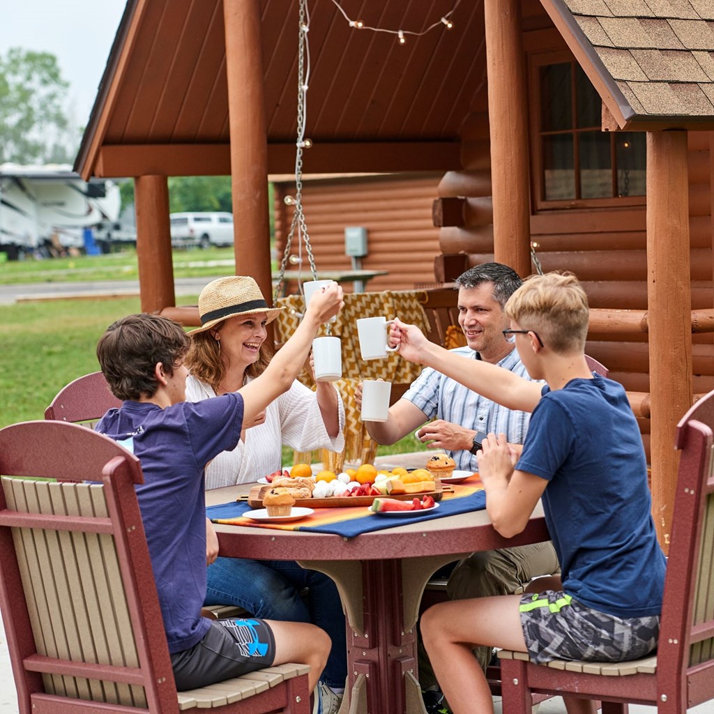 Santa Cruz Deluxe Cabins vs. Hotels: Which Is Right for Your