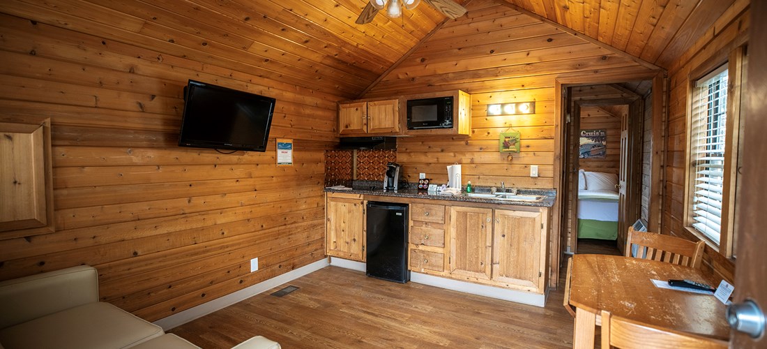 Deluxe Cabin 110 - 1 Room w Stove