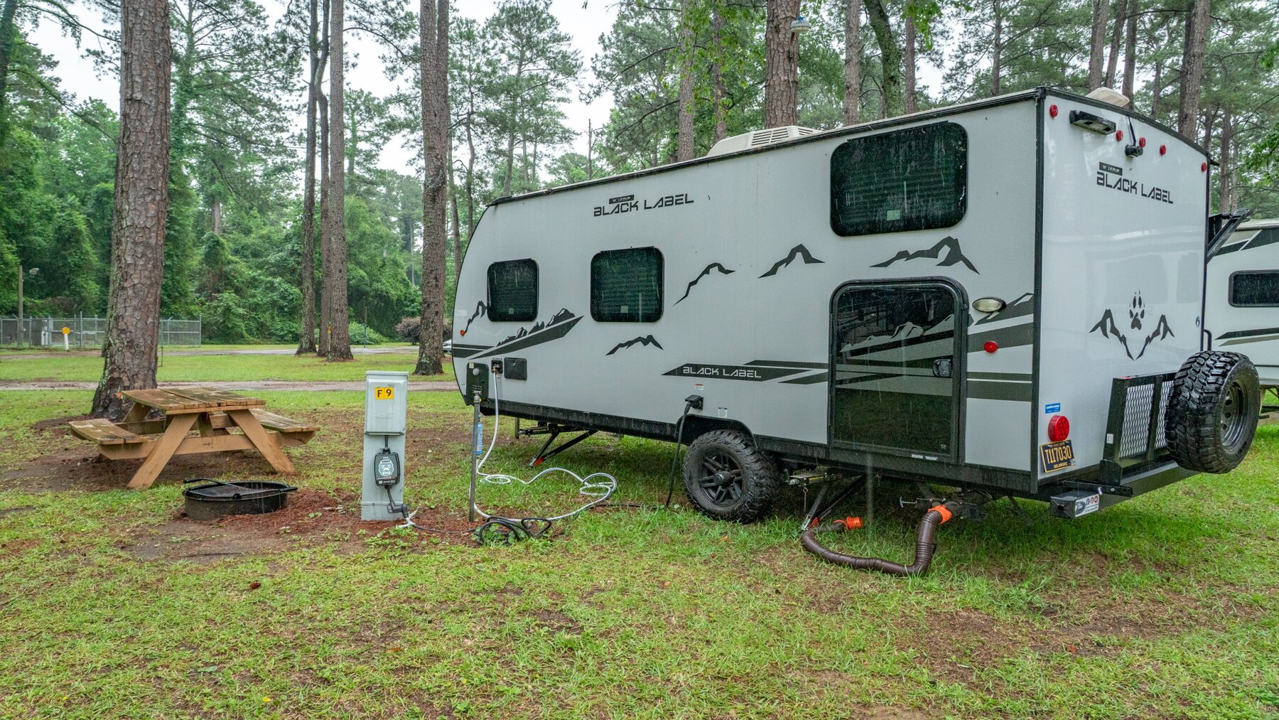 50-30-AMP-water-electric-no-sewer-RV