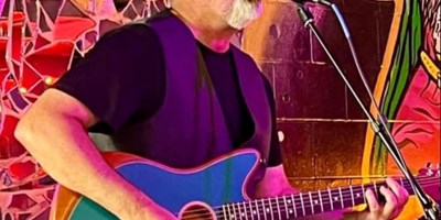Live Music with Robin Embry – Saturday, June 21