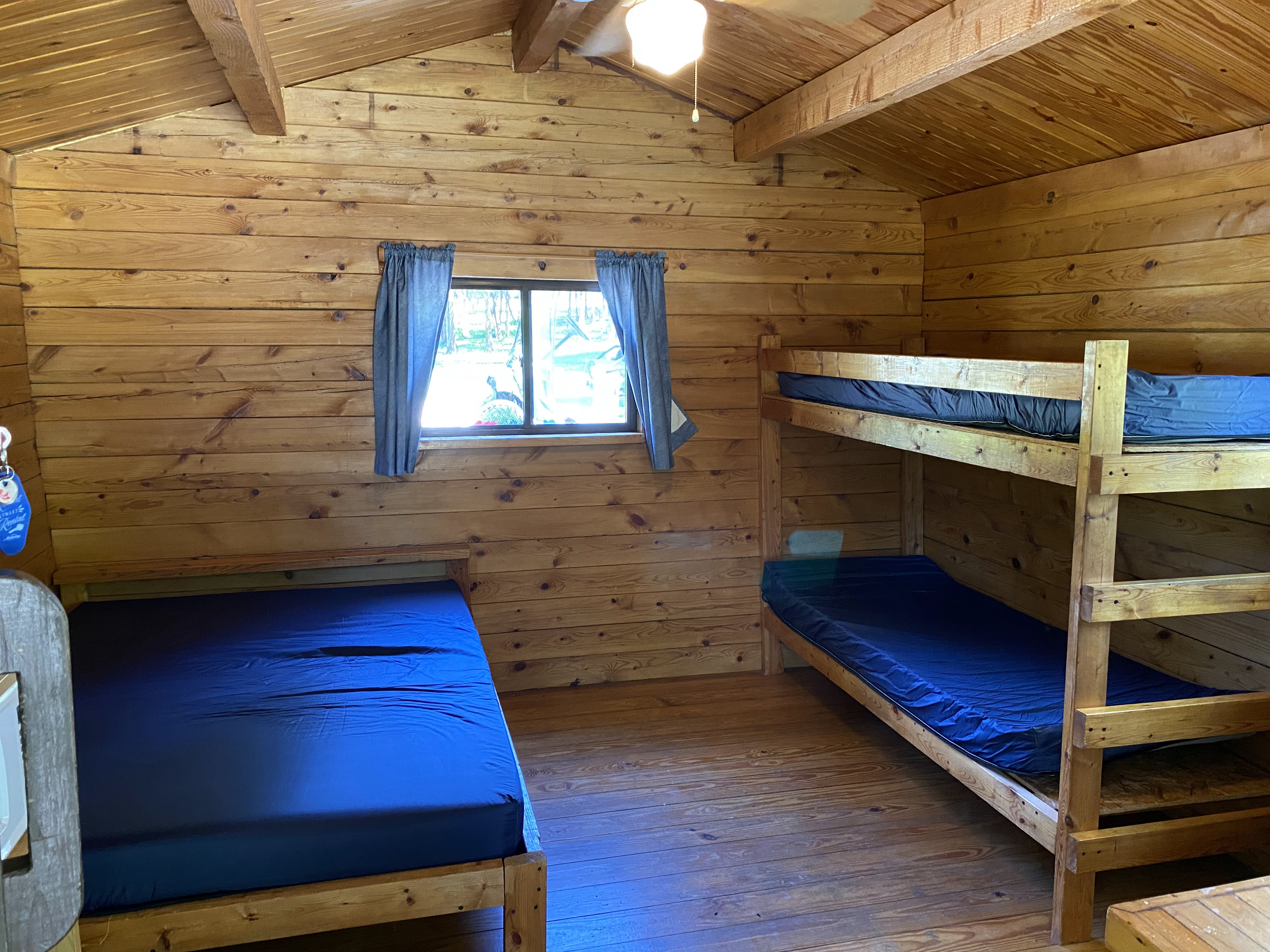 Scottsburg, Indiana Lodging Scottsburg / Raintree Lake KOA Holiday