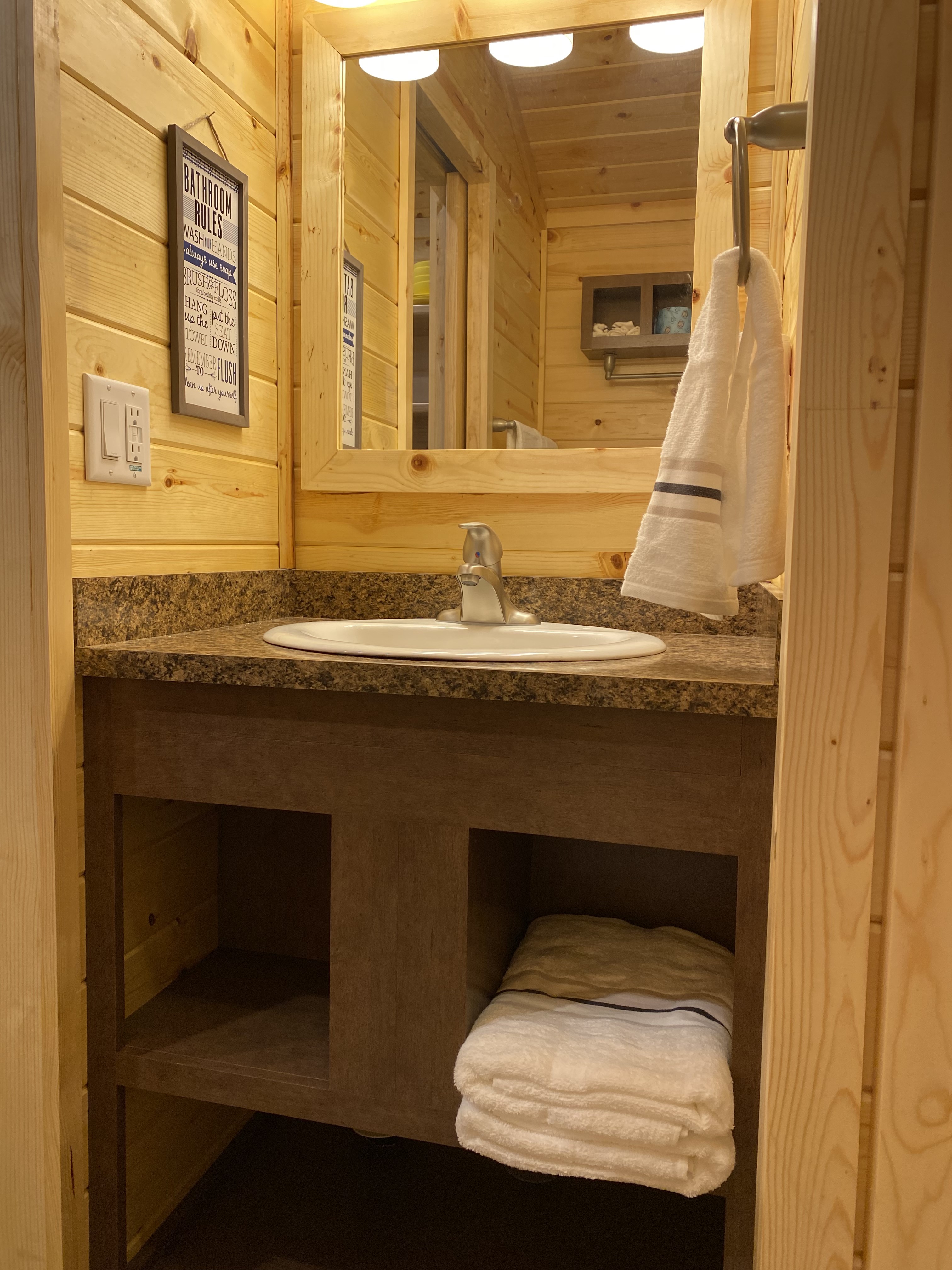 Scottsburg, Indiana Lodging Scottsburg / Raintree Lake KOA Holiday