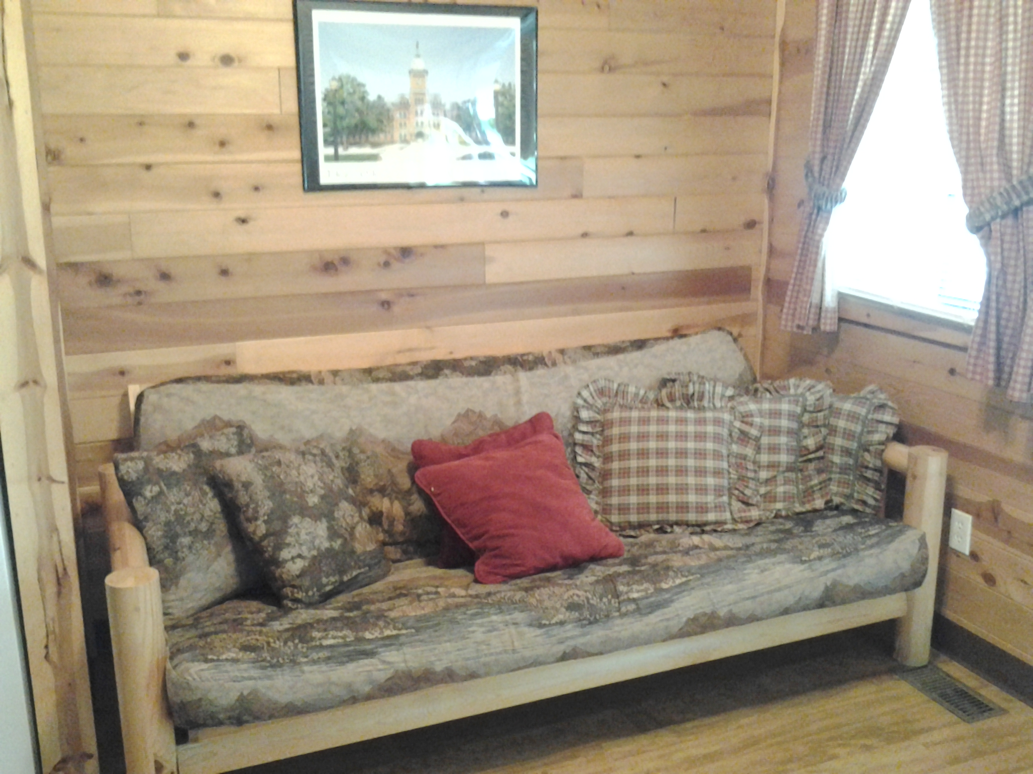 Buckeye & Capital Living area