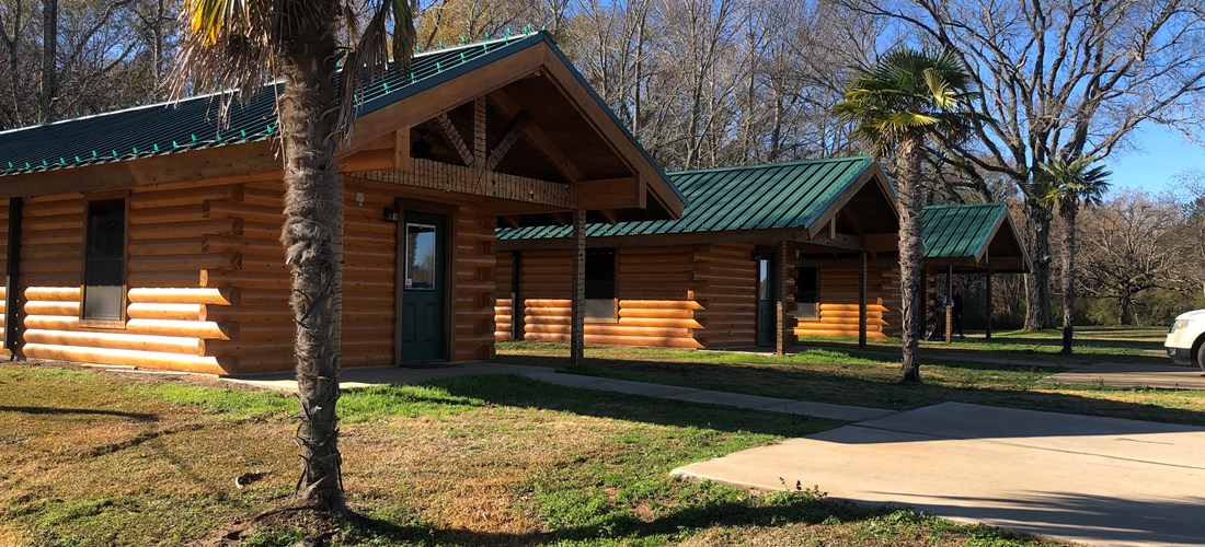 Our luxury 1-bedroom log cabins offer our guests premium living while at the same time experiencing cabin living in our West Campground.