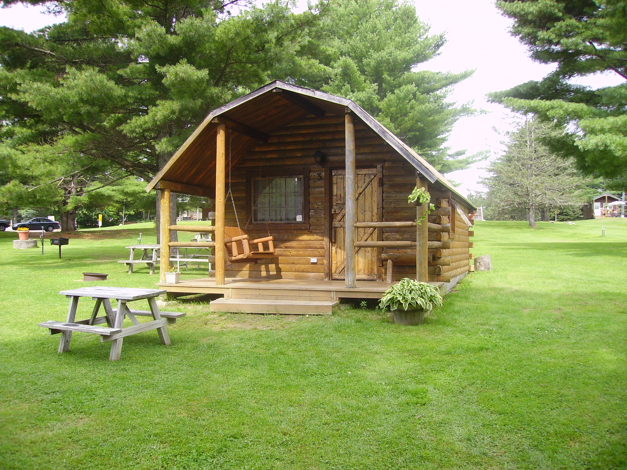 Camping Cabin (No Bathroom) Pictures Skowhegan / Kennebec Valley KOA