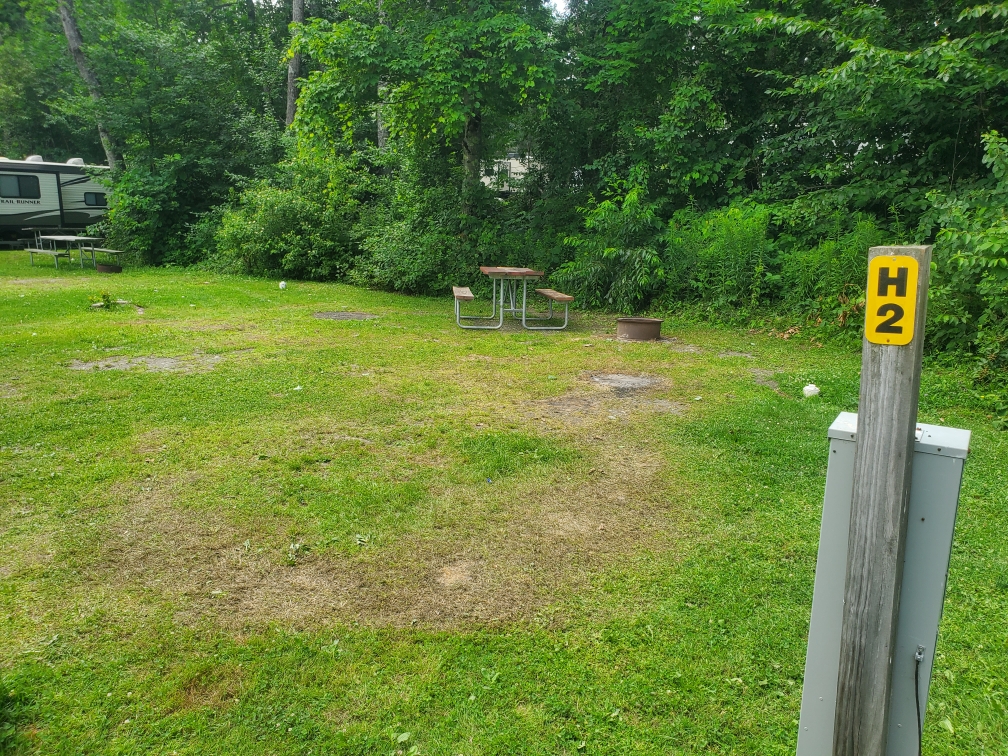 Individual Tent Site, Water & Electric, Grass Tent Pad Pictures